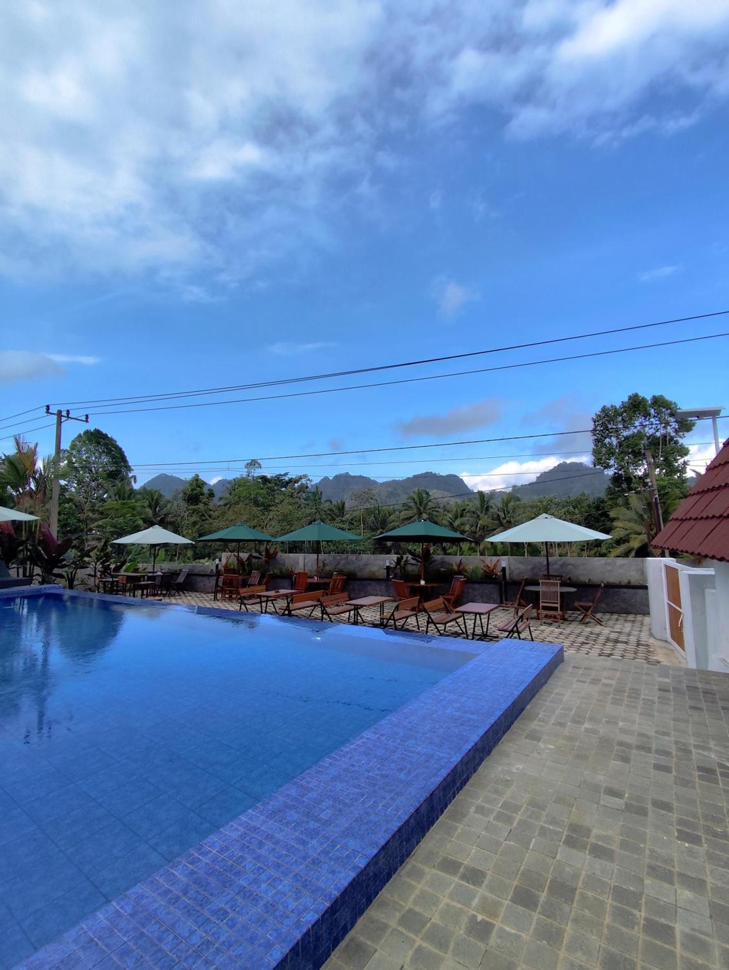 Tumpaksewu Homestay Sidomukti Exterior photo